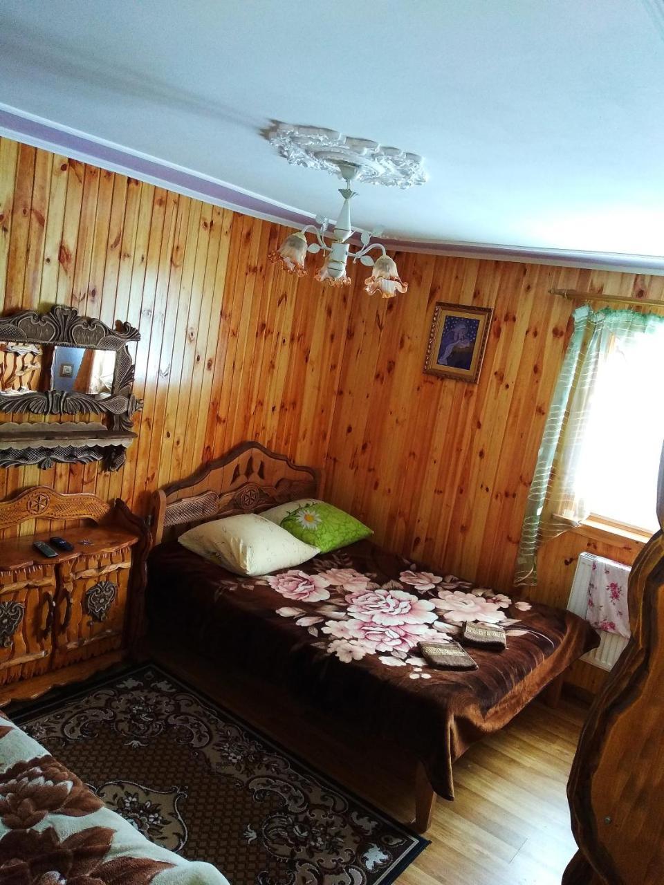 "Різьбярська Садиба" Slavske Dış mekan fotoğraf