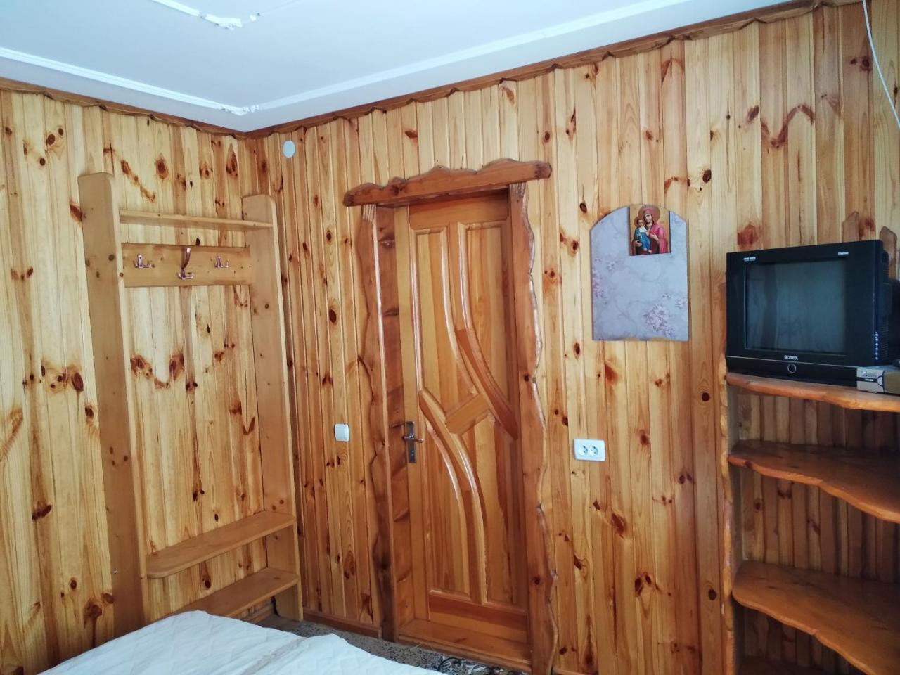 "Різьбярська Садиба" Slavske Dış mekan fotoğraf