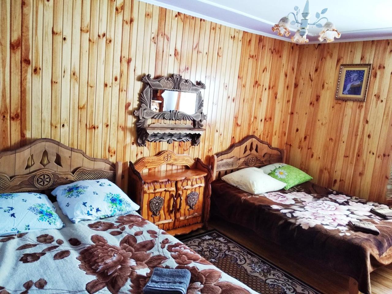 "Різьбярська Садиба" Slavske Dış mekan fotoğraf