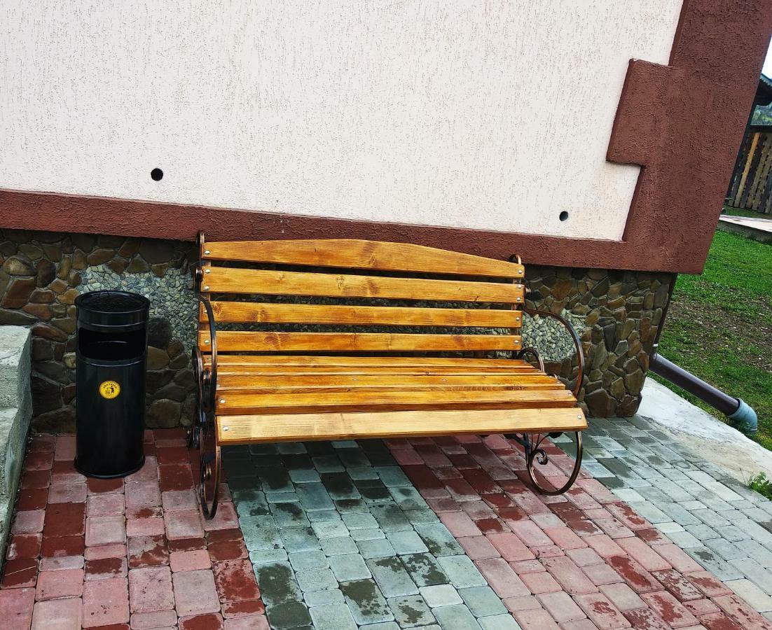 "Різьбярська Садиба" Slavske Dış mekan fotoğraf