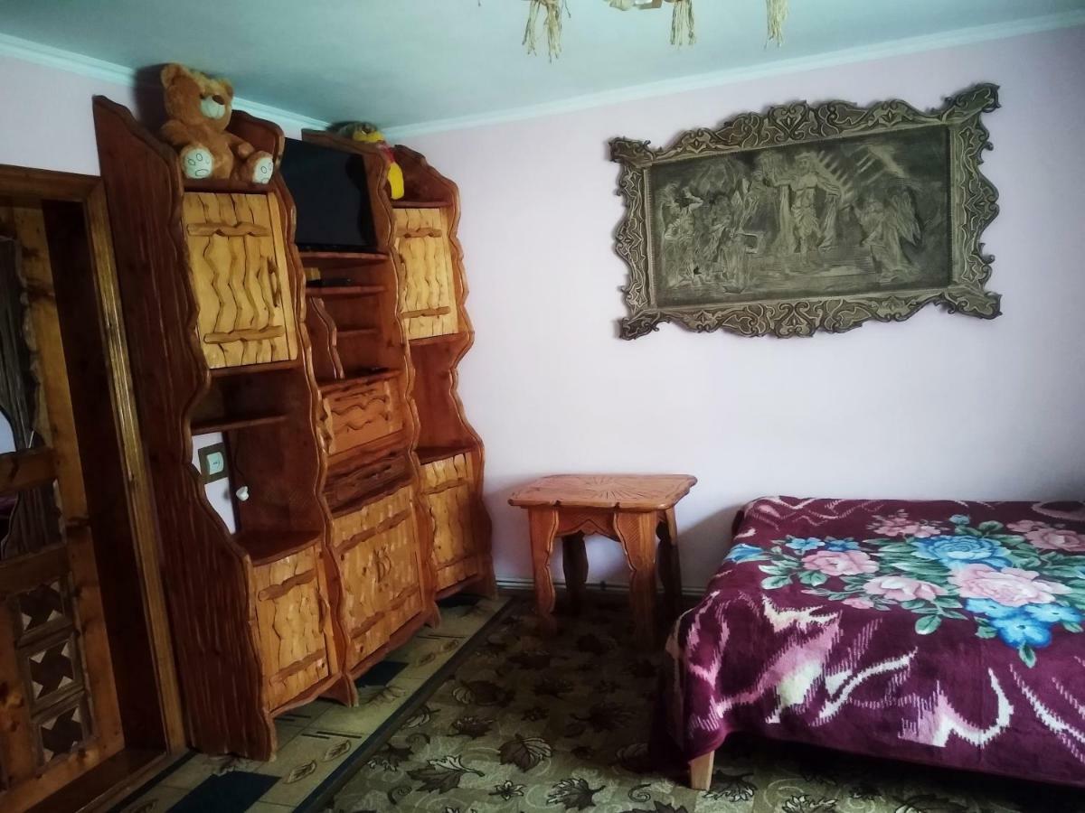 "Різьбярська Садиба" Slavske Dış mekan fotoğraf